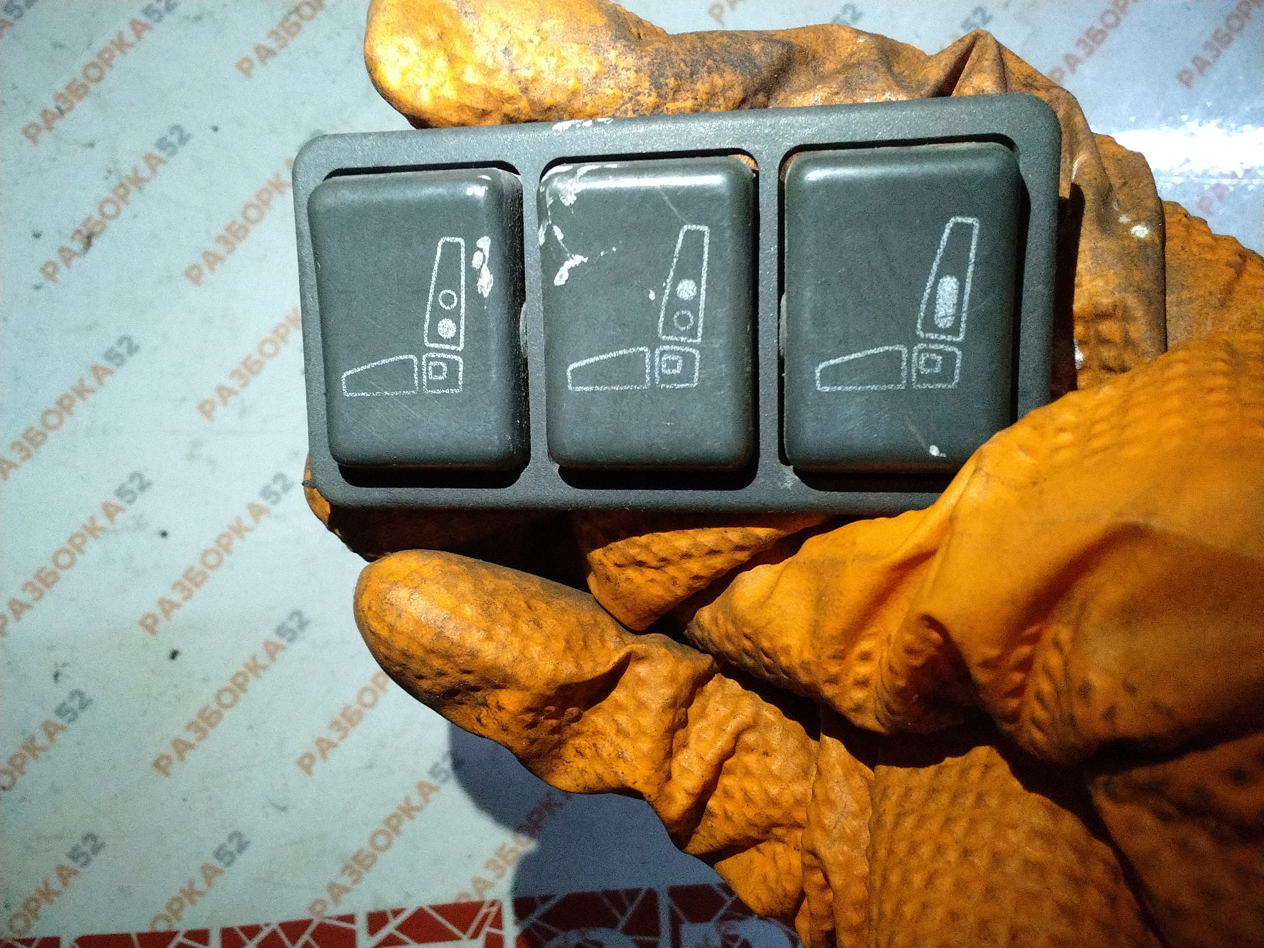 Кнопки регулировки сиденья Исри ISRI Daf, Men, Scania, Volvo, Renault, Iveco, Mercedes